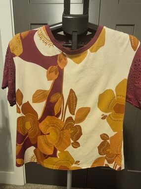 Tiny by Anthropologie Floral Boho Top Embroidered Sleeve Crop Tee Small